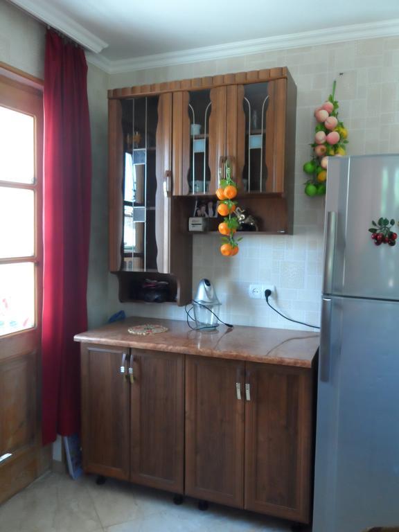 California Guest House Gori Habitación foto